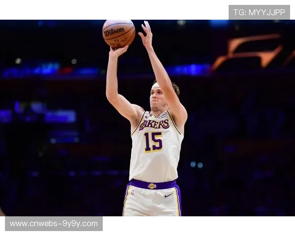 湖人篮球运营总裁哈里斯下赛季离任，结束35年球队工作生涯