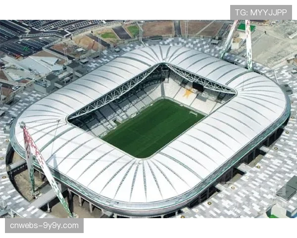 里昂新主场“灯光球场”建设进度过半,预计2027年投入使用 里昂新主场“灯光球场”建设进度过半,预计2027年投入使用